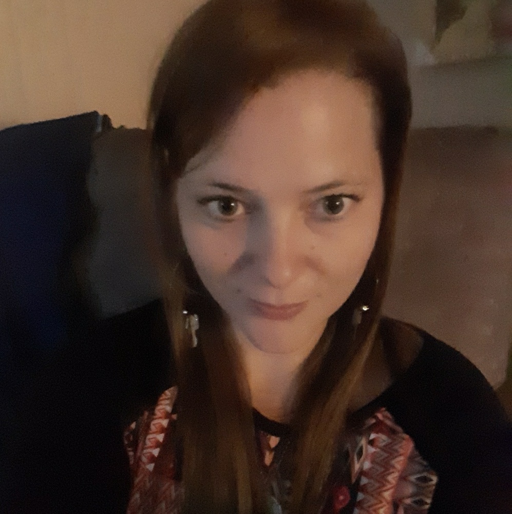 Meet your Posher, Angela